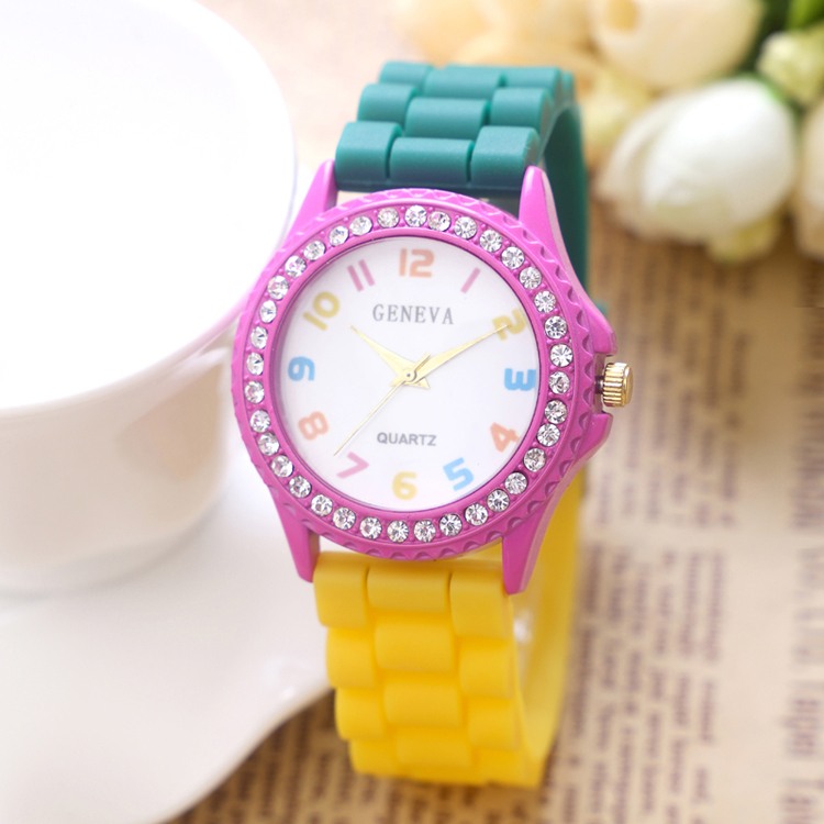 Student silicone watch explosion style casual simple European and American style quartz watch youth